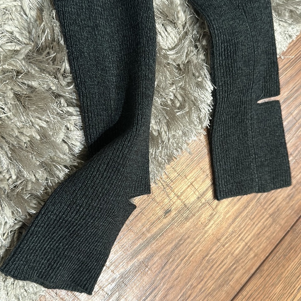 Under Armour Gray Over Knee Toeless Socks. New - Picture 3 of 3